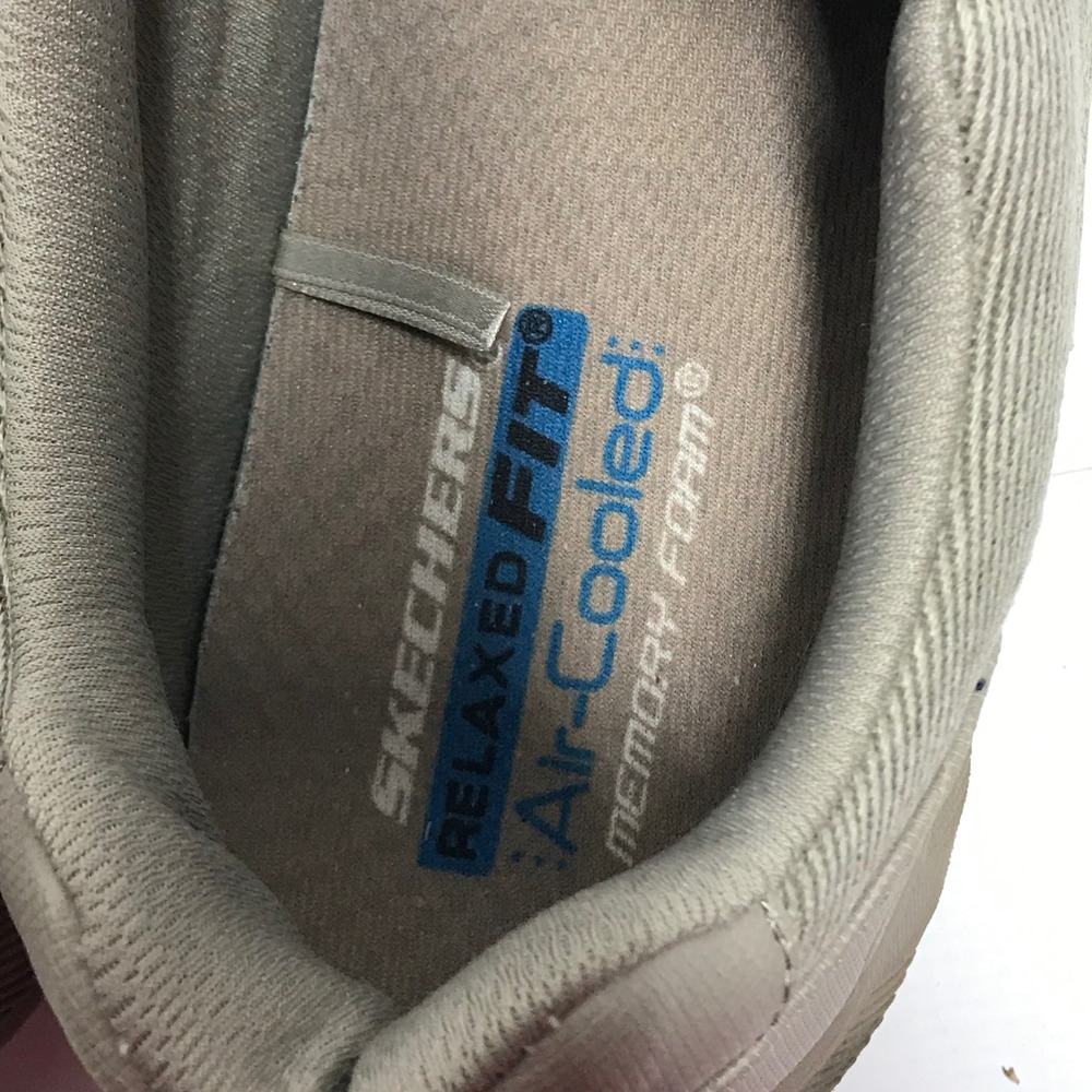 Skechers Mens‎ relaxed fit Canvas Slip On Loafers Khaki Tan Moc Toe Casual Shoes - Picture 12 of 13